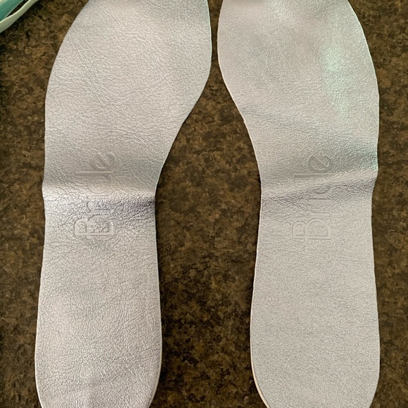 Turquoise bridal shoelaces and baby blue bridal shoe comfort pads NEW - Picture 2 of 4